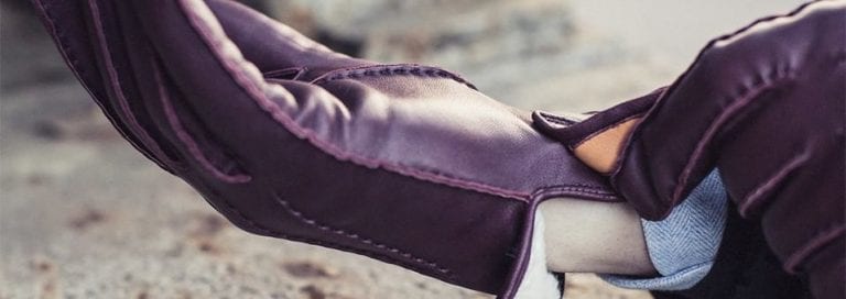 Kämmen valmistuttaa laatukäsineitä