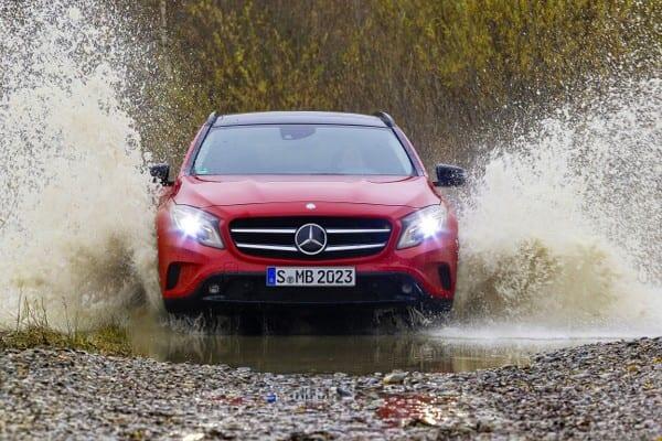 Mercedes-Benz kahmi palkintoja Off Road Award 2015 -äänestyksessä