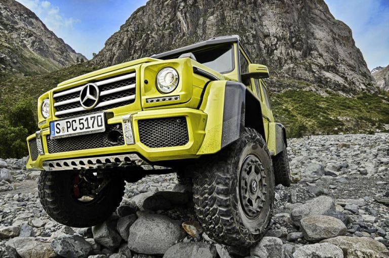 Mercedes-Benz G500 4×4² – äijäautouutuus