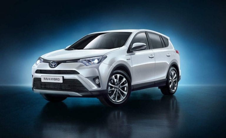 Ensimmäinen hybridi luokassaan