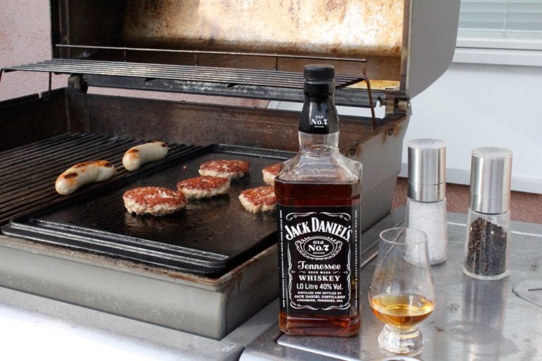 Vapun 2015 grilli- ja piknik-viskit