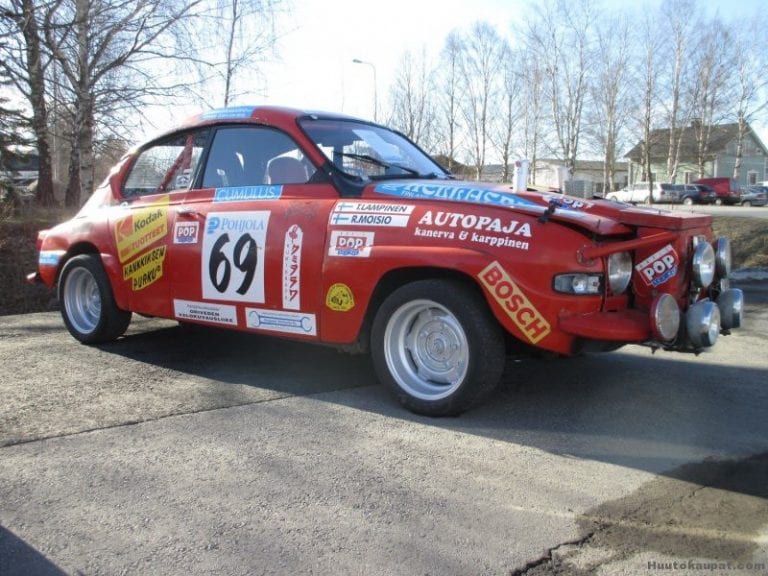 Haluatko osan Kummeli-elokuvaa pihaasi – Kummeli Saab 96 myynnissä