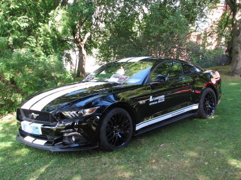 Urheiluautoilijat Vanajanlinnassa 2015 – kuvagalleria