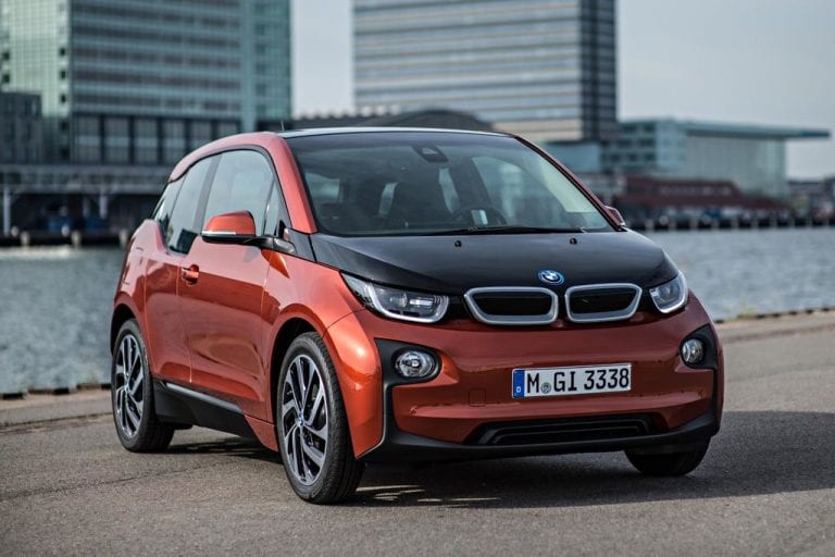BMW vaihtaa radikaalisti strategiaansa – i-alabrändi keskittyykin autonomiseen ajamiseen sähköautojen sijasta