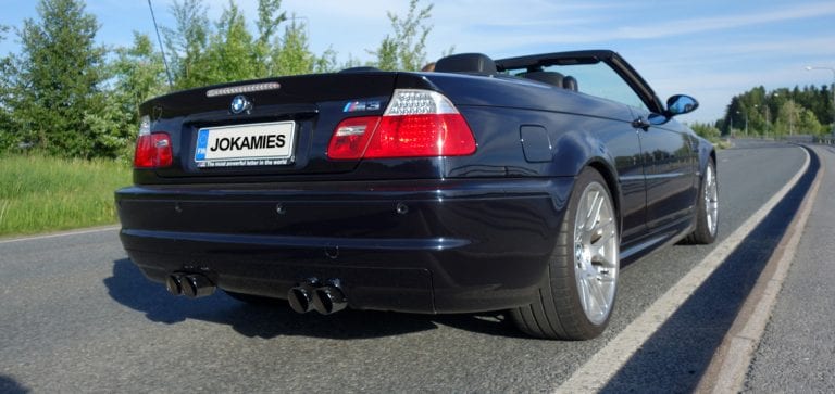 Otimme tyypit tulevaisuuden klassikolla – kesäilta, BMW M3 -avo ja 8000:een kiertävä vaparikuutonen