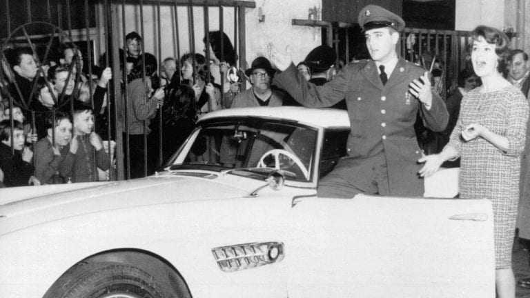 Elviksen vanha BMW 507 esitellään kohta täysin uudelleensyntyneenä