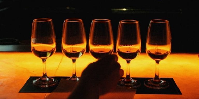 No jos sitä korkillisen maistaa…