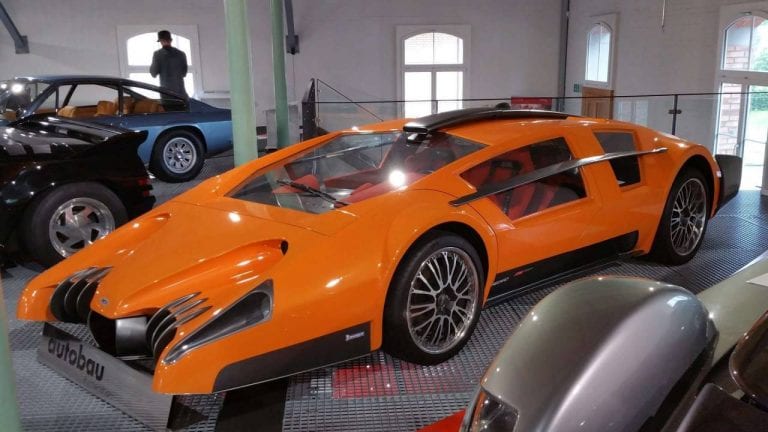 Matkailuvinkki: Sveitsiläinen Autobau -automuseo tarjoaa upeaa silmäkarkkia autonystäville