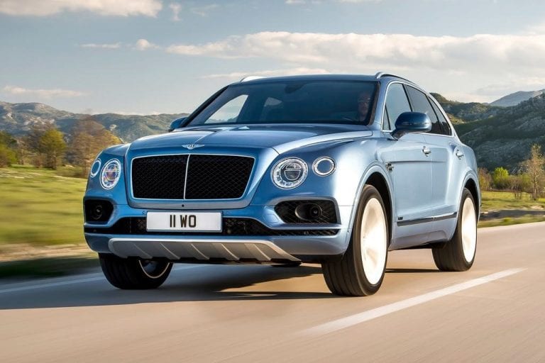 Pyhäinhäväistys vai tuleva myyntimenestys – Bentley esitteli historiansa ensimmäisen dieselauton