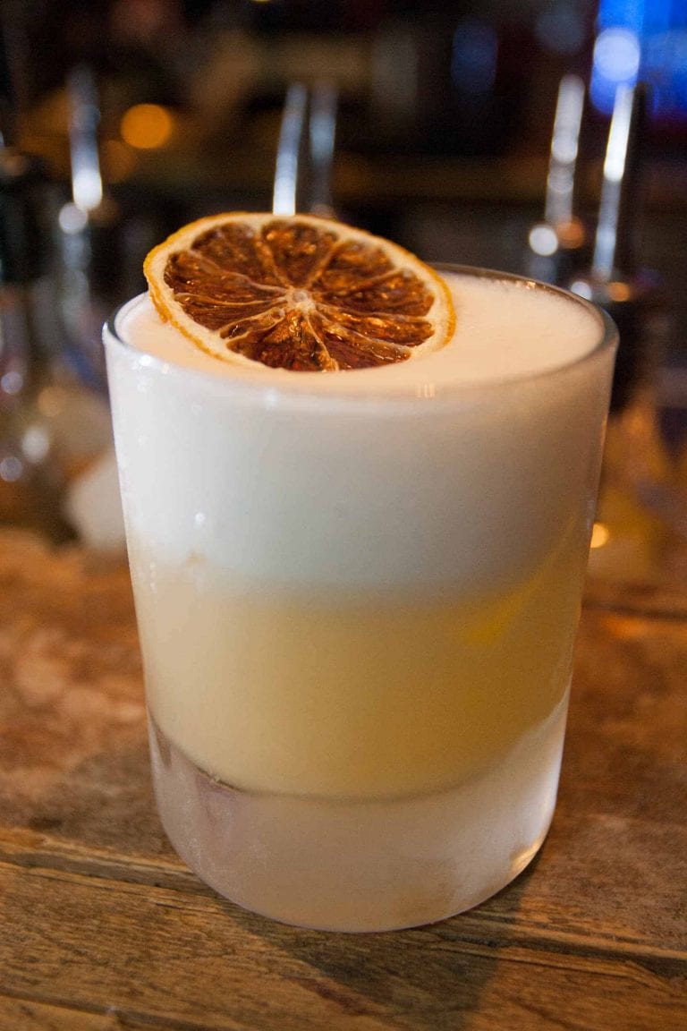 Helsingin Paras Whiskey Sour Tyyliniekka