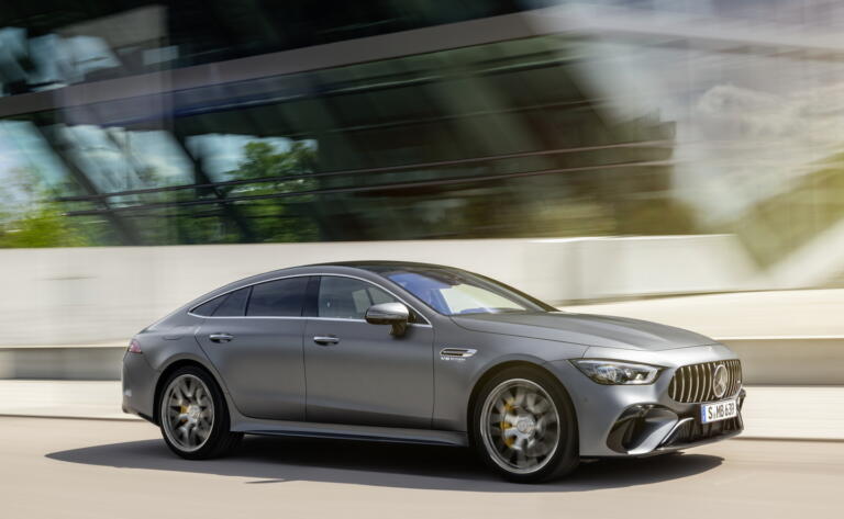 Uudenkaupungin autotehdas aloittaa Mercedes-AMG GT-urheiluauton valmistuksen