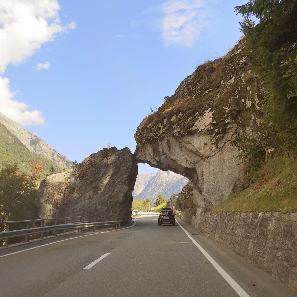 Sähköautolla Italiaan osa 13 - Sveitsin solat - tunneli