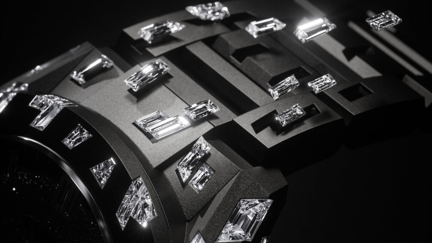 Diamant d’Avant-Garde -teknologian avulla kasvatettuja laboratoriotimantteja kellon rannekkeessa
