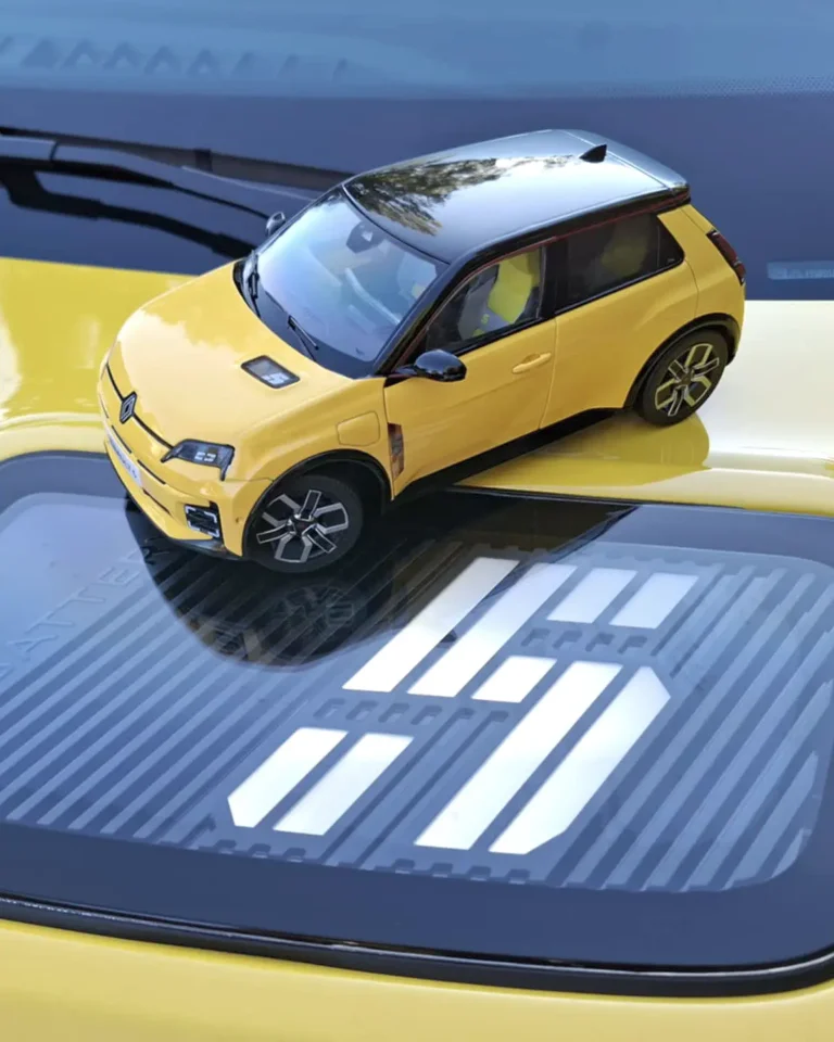 Koeajossa Renault 5 E-Tech – sielukas sähköauto vetää hymyn huulille