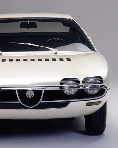 Yhdeksän kuukauden ihme – maailmannäyttelyä varten ennätysajassa rakennettu tutkielma muuttui muutama vuosi myöhemmin tuotantokelpoiseksi Alfa Romeo Montrealiksi