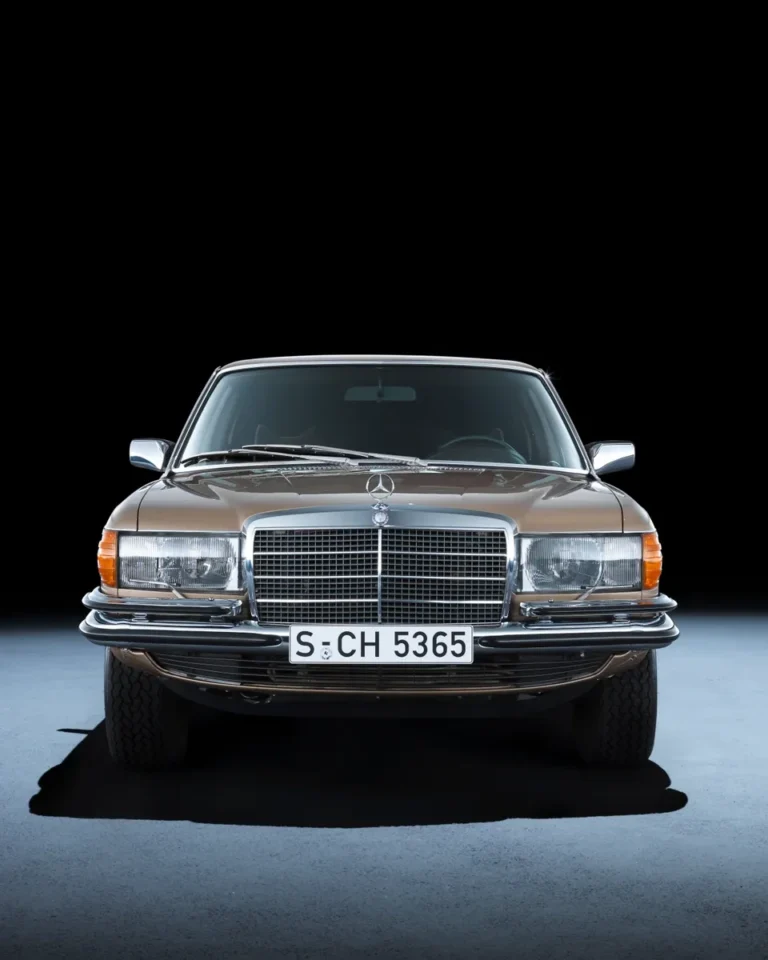 ”Maailman paras auto” täytti 50 vuotta – Mercedes-Benz 450 SEL 6.9 toimi jopa Ferrarin korvikkeena valkokankaalla