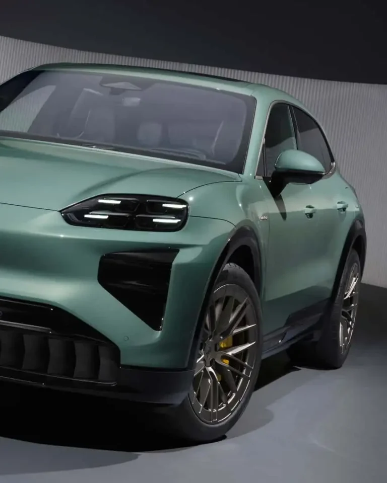 Historian tehokkain tuotanto-Porsche esiteltiin – kyseessä on täyssähköinen katumaasturi