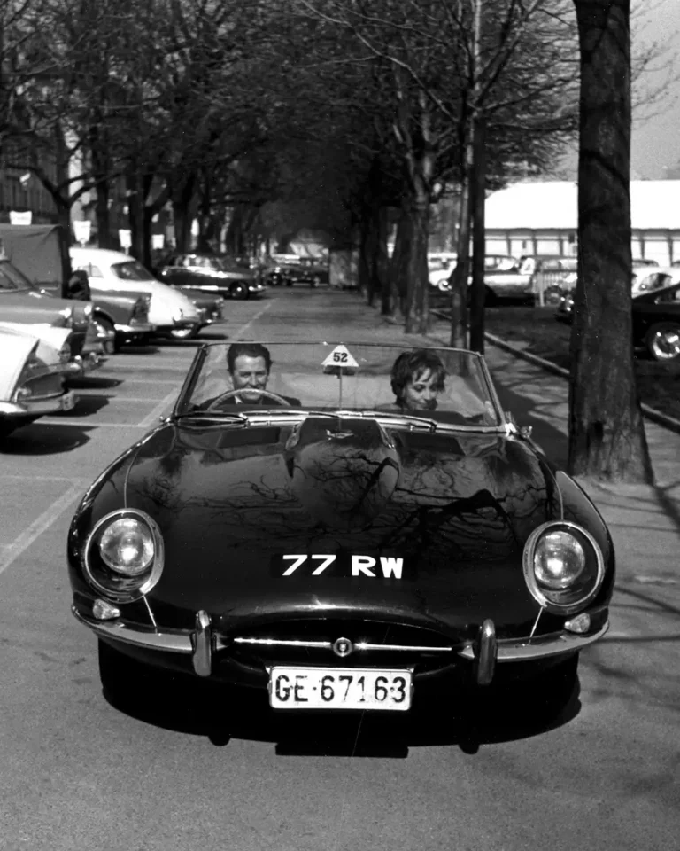 Yhdessä yössä Isosta-Britanniasta Geneveen – Norman Dewis ja Jaguar E-Type tekivät historiaa maaliskuussa 1961