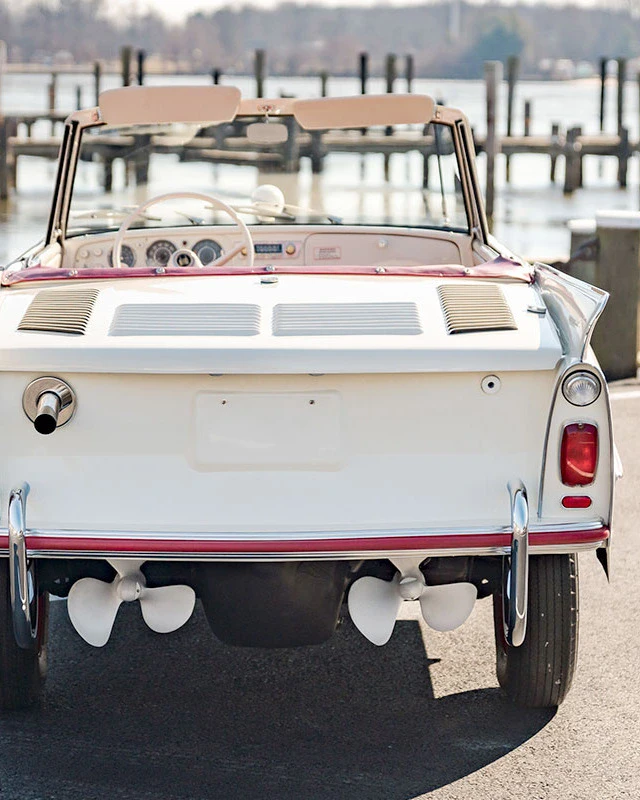 Uivan auton idea ei pysynyt pinnalla kuin muutaman vuoden – Amphicar 770 oli todellinen crossover sanan varsinaisessa merkityksessä