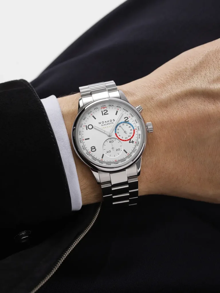 NOMOS Glashütte Club Sport neomatik Worldtimer nyt valkoisena