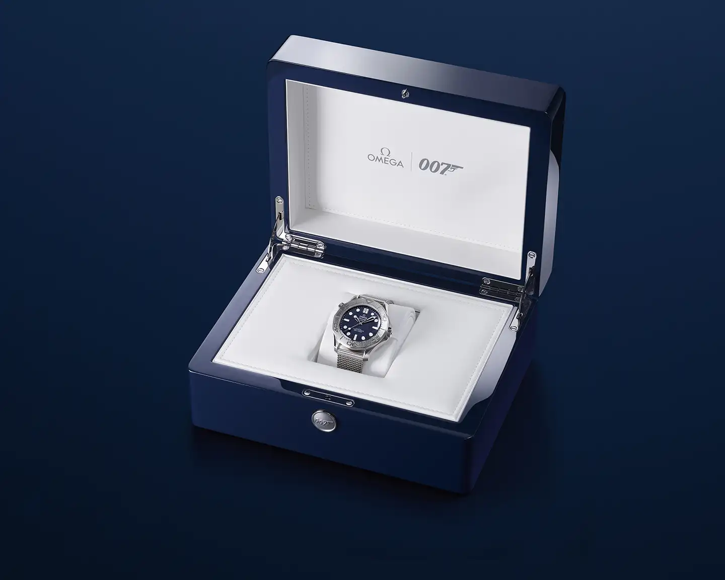 Omega Seamaster Diver 300M James Bond Edition -laatikko.