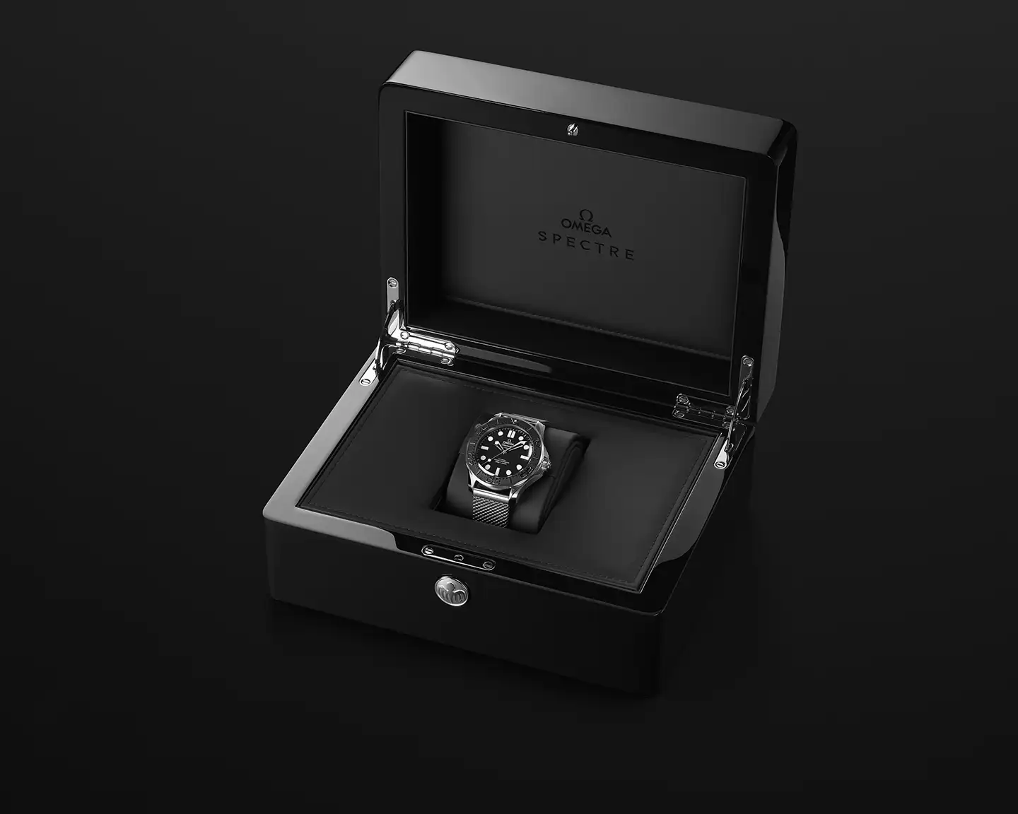 Omega Seamaster Diver 300M Spectre Edition -laatikko.