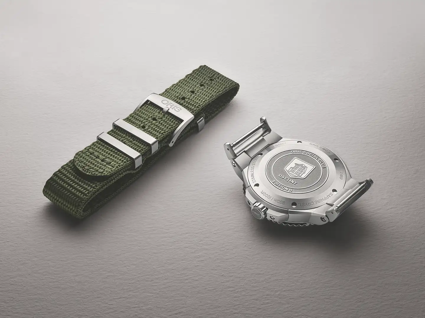 Oris Social Club Edition II - tuotekuva takaa