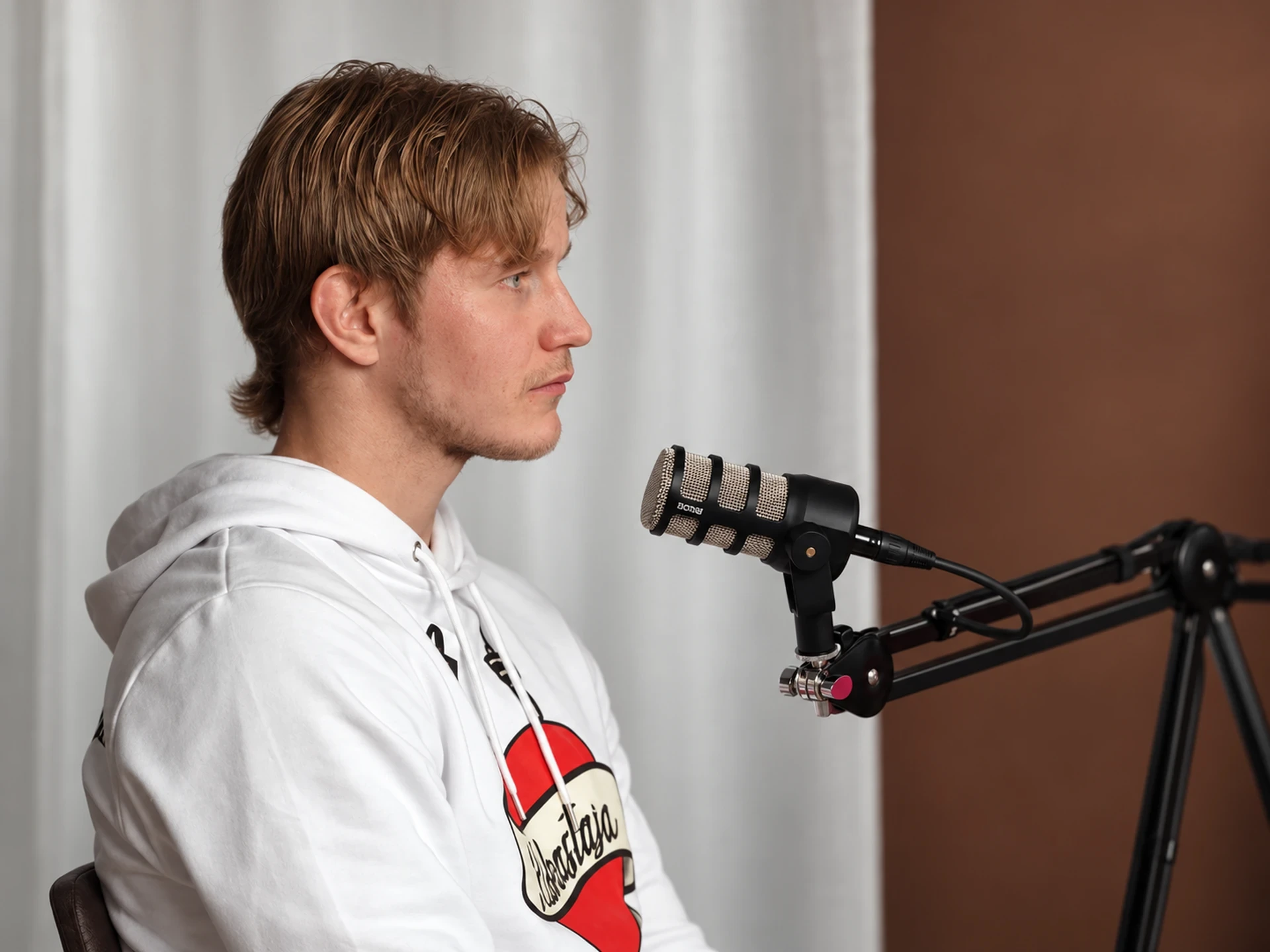 Tunteel töis podcast - episodi 1: Verneri Hakkinen
